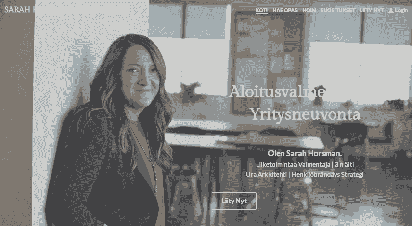 Sarah Horsman -malli Strikinglyltä