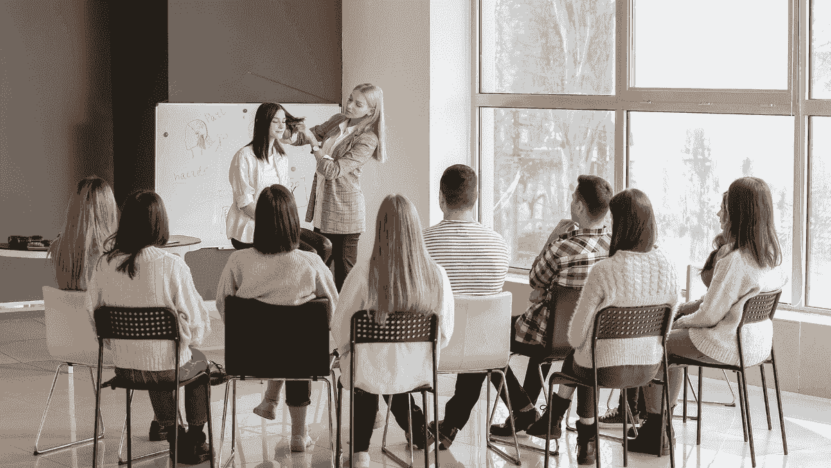 Jak Dostać Się do Modelingu Wskazówka #8: Kontynuowanie Edukacji i Rozwoju