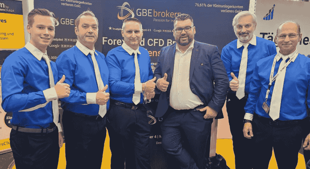 Lesta5Trading Company Gruppenfoto Lesta5Trading Company Gruppenfoto