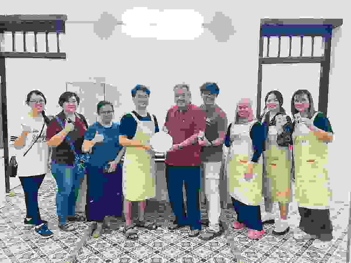 We actively promote traditional Chinese culture and facilitate multicultural exchange in society through various cultural activities and lectures. promote culture What are we doing Malacca Teck Hua Huay Kuan is one of Malaysia's long-established Chinese community organizations, founded in 1908, and has a history of over a hundred years. The association aims to unite the Dehua compatriots in the Malacca region, promote Chinese culture, enhance community ties, and actively participate in social welfare activities. We actively promote traditional Chinese culture and facilitate multicultural exchange in society through various cultural activities and lectures. promote culture What are we doing Malacca Teck Hua Huay Kuan is one of Malaysia's long-established Chinese community organizations, founded in 1908, and has a history of over a hundred years. The association aims to unite the Dehua compatriots in the Malacca region, promote Chinese culture, enhance community ties, and actively participate in social welfare activities.