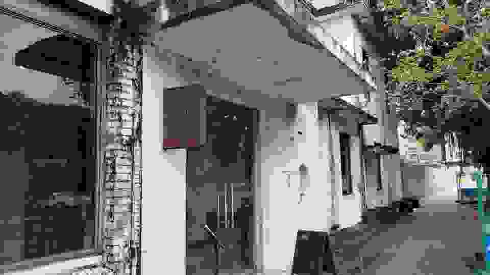 broken image