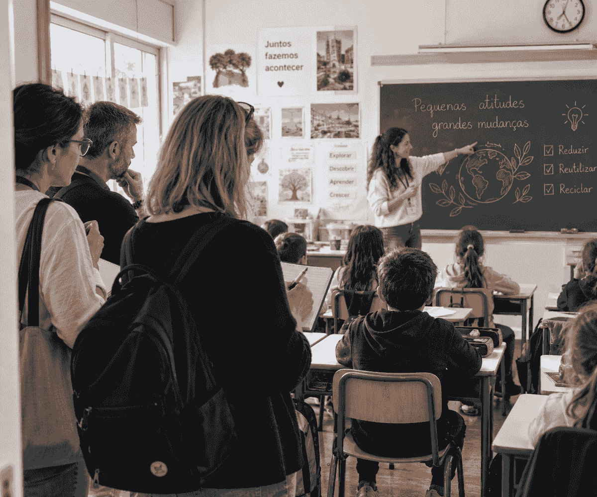 Teachers observing a classroom during an international job shadowing mobility. Teachers observing a classroom during an international job shadowing mobility.