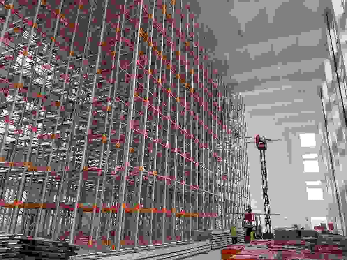 4-WAY shuttle racking system 4-WAY shuttle racking system