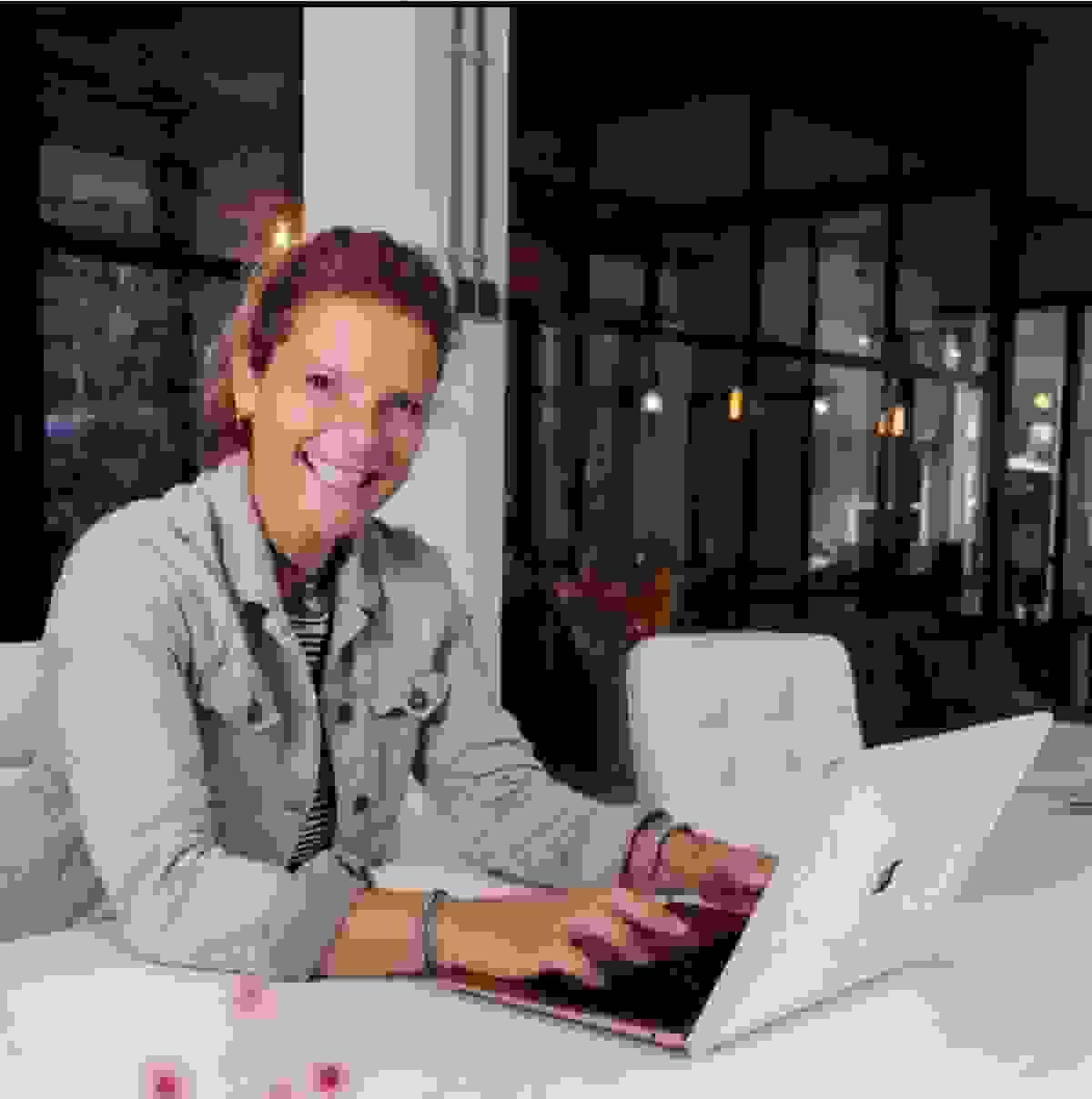 At Innerlijk Gedoe we believe in the power of creativity. Our workbook assignments help you to explore your inner thoughts and feelings in a playful way and to transform them into power. Creative Work Forms What We Offer Inner turmoil is a mix of depth and playfulness. With creative forms such as workbook assignments, stories, and a goose board game, you discover how your inner turmoil can actually give strength — towards calm, self-acceptance, and stability. At Innerlijk Gedoe we believe in the power of creativity. Our workbook assignments help you to explore your inner thoughts and feelings in a playful way and to transform them into power. Creative Work Forms What We Offer Inner turmoil is a mix of depth and playfulness. With creative forms such as workbook assignments, stories, and a goose board game, you discover how your inner turmoil can actually give strength — towards calm, self-acceptance, and stability.