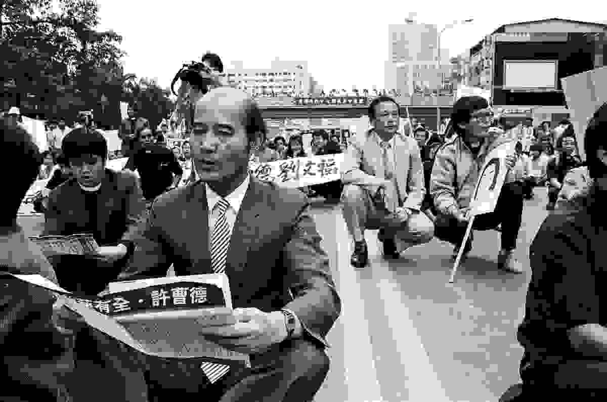 高俊明牧師在聲援蔡有全、許晉德的社會運動中的身影。（邱萬興／攝）
