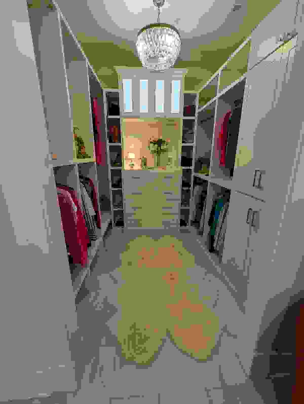 Custom Walk-in Closet - Collierville Tennessee Custom Walk-in Closet - Collierville Tennessee