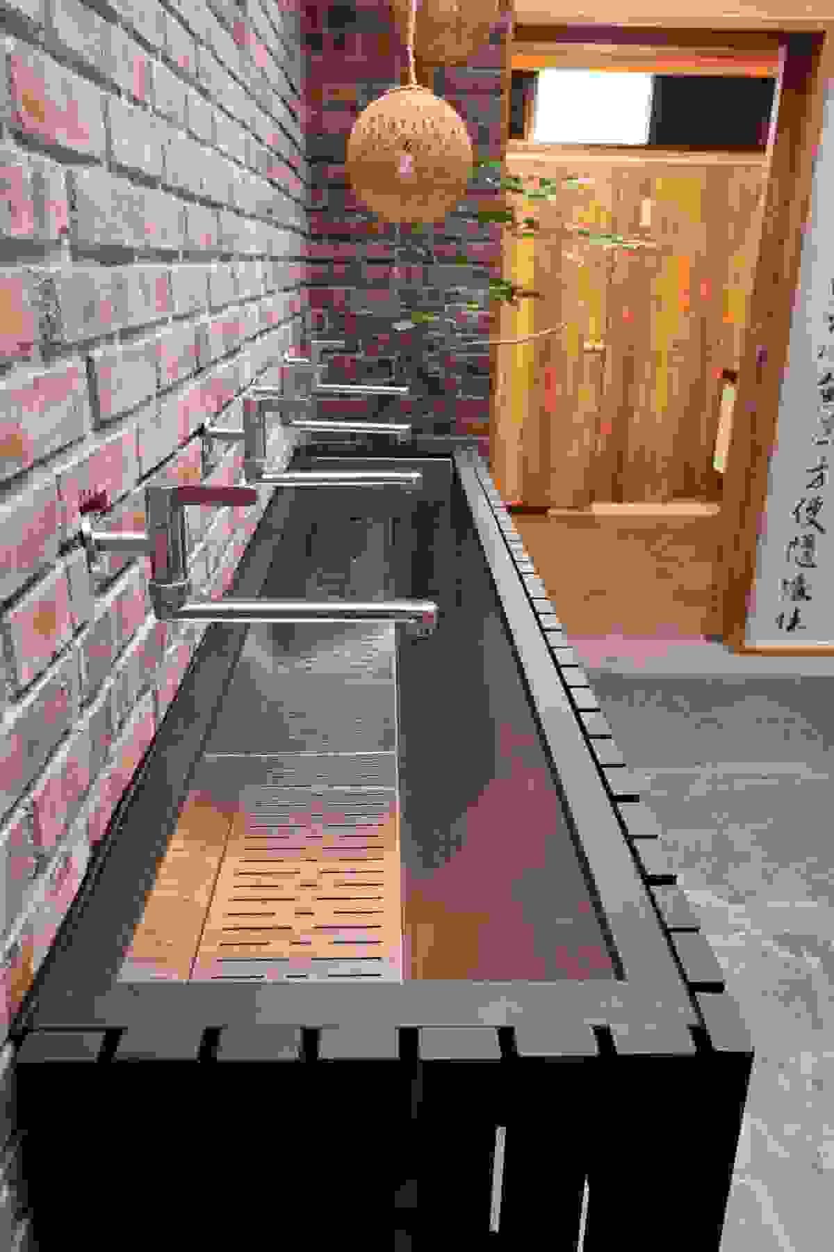 broken image
