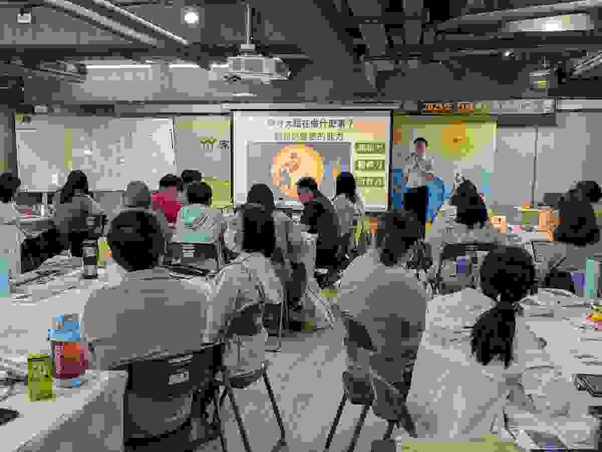 設計思考講師 創新先生 陳建銘老師的設計思考課程