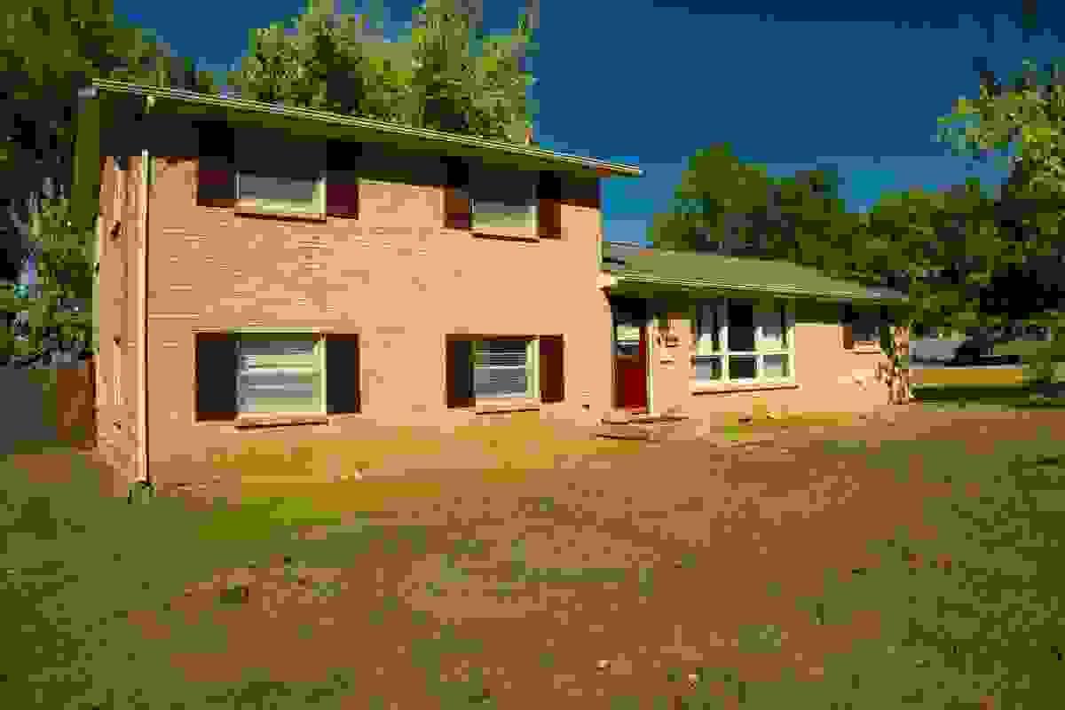 Year built icon — 1963 construction Year built icon — 1963 construction