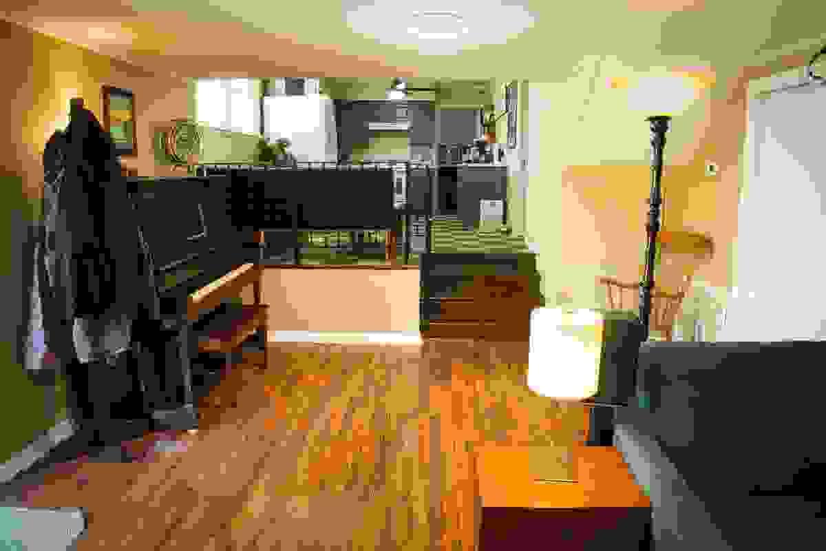Split-level home layout icon Split-level home layout icon