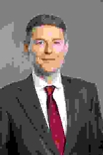 An expert in the field of quantitative finance, he has in-depth research on high-frequency trading and algorithmic trading. His work involves complex statistical and machine learning methods.