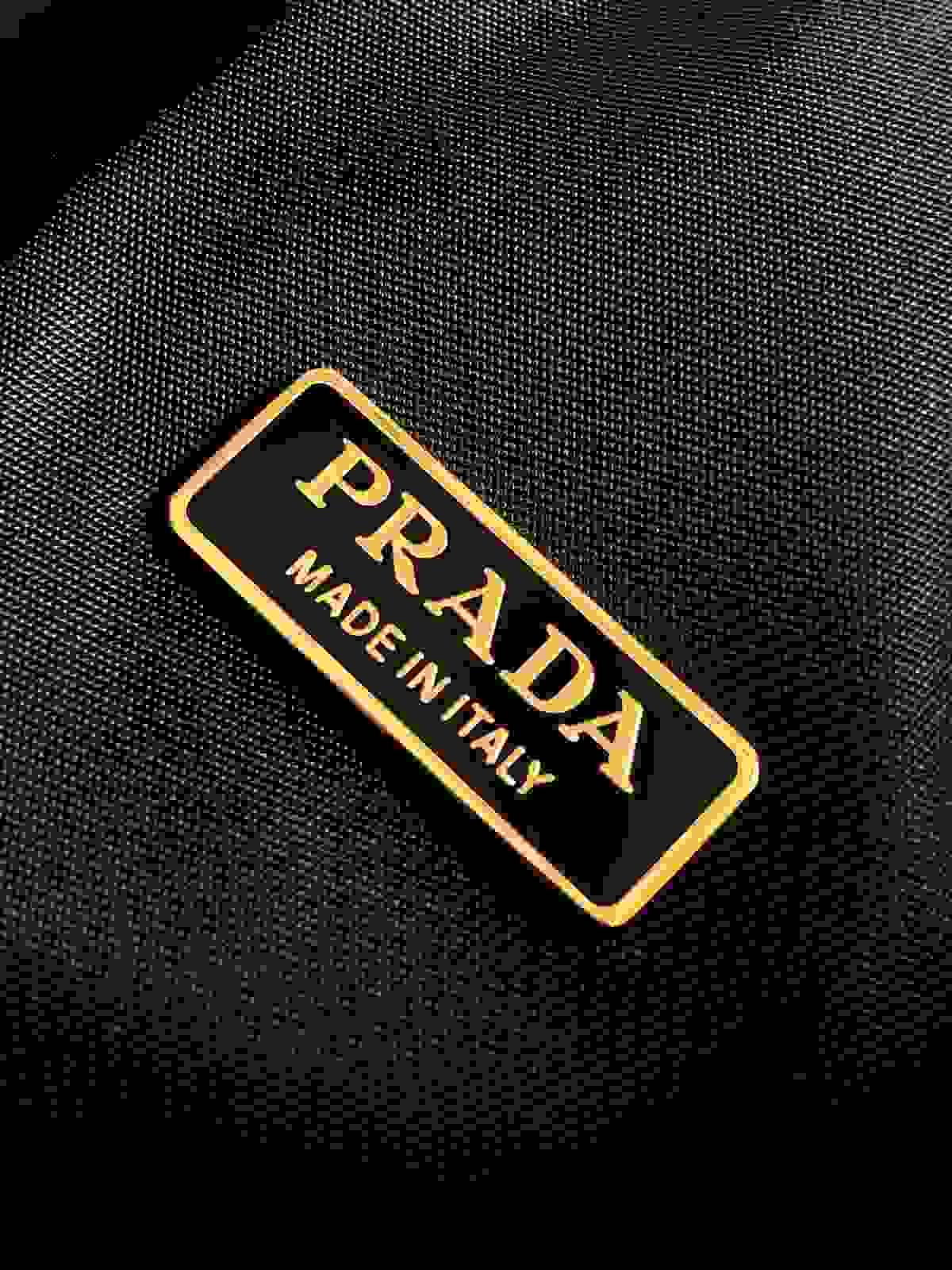 Explore our carefully curated selection of designer handbags that embody sophistication and style, perfect for any occasion. Premium Handbags What We Offer 售賣奢侈高端名牌包以及名牌高級機械手錶 Explore our carefully curated selection of designer handbags that embody sophistication and style, perfect for any occasion. Premium Handbags What We Offer 售賣奢侈高端名牌包以及名牌高級機械手錶