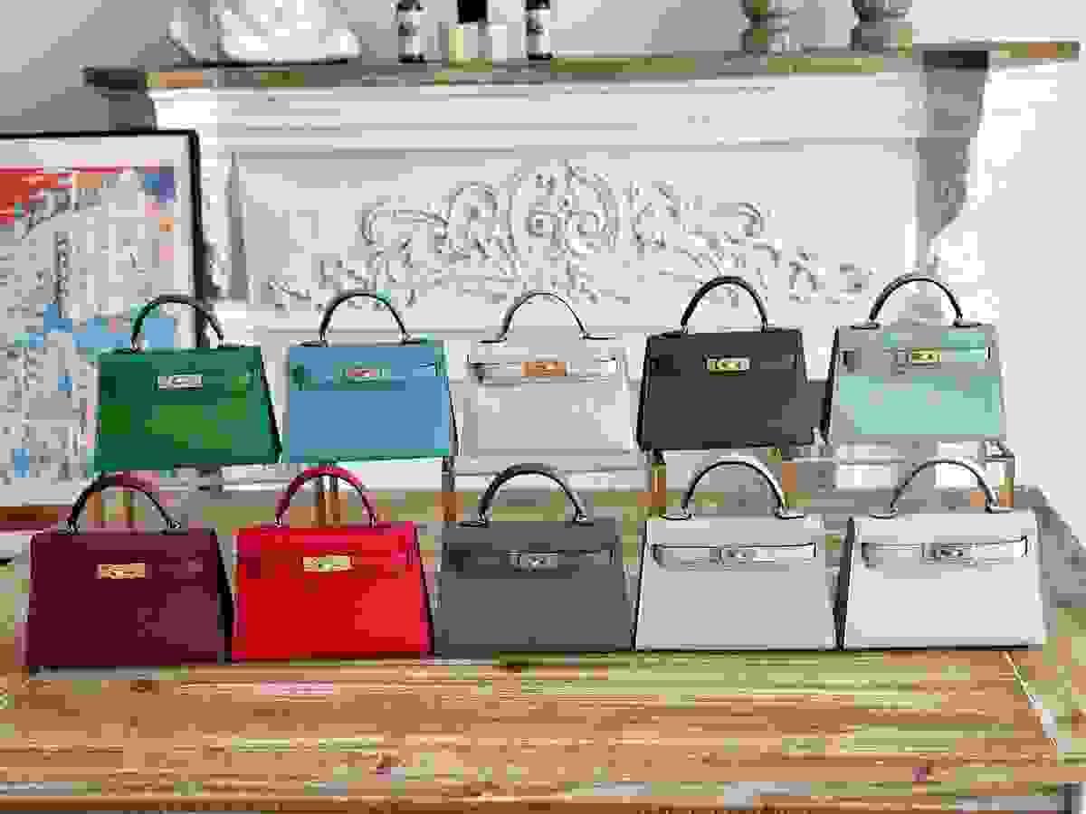 Explore our exquisite range of high-quality mechanical watches. Each timepiece is a testament to craftsmanship and precision, blending functionality with luxurious aesthetics. Perfect for those who appreciate the art of horology. High-End Watches What We Offer 售賣奢侈高端名牌包以及名牌高級機械手錶 Explore our exquisite range of high-quality mechanical watches. Each timepiece is a testament to craftsmanship and precision, blending functionality with luxurious aesthetics. Perfect for those who appreciate the art of horology. High-End Watches What We Offer 售賣奢侈高端名牌包以及名牌高級機械手錶