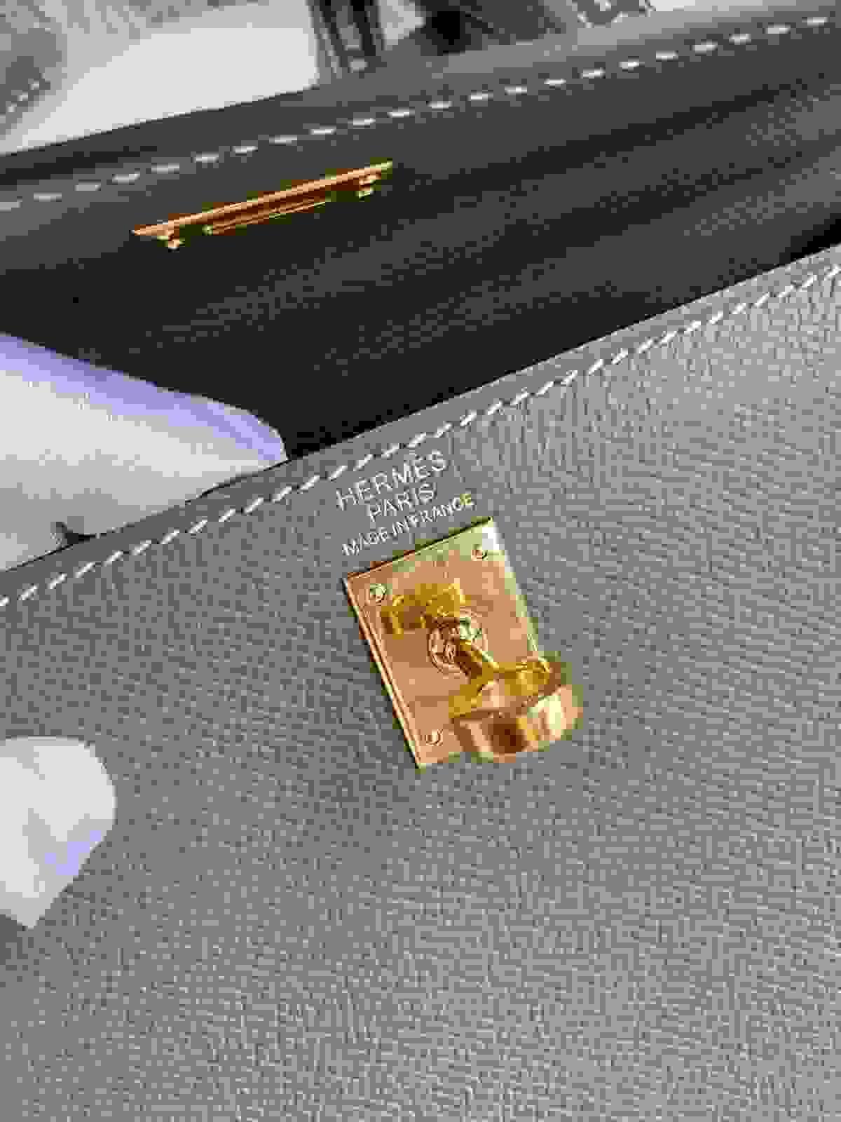 At Ghetto Luxury, we prioritize quality and authenticity. Our products are sourced from reputable brands, ensuring that every item you purchase meets the highest standards of luxury and durability. Experience the difference in every detail. Unmatched Quality What We Offer 售賣奢侈高端名牌包以及名牌高級機械手錶 At Ghetto Luxury, we prioritize quality and authenticity. Our products are sourced from reputable brands, ensuring that every item you purchase meets the highest standards of luxury and durability. Experience the difference in every detail. Unmatched Quality What We Offer 售賣奢侈高端名牌包以及名牌高級機械手錶