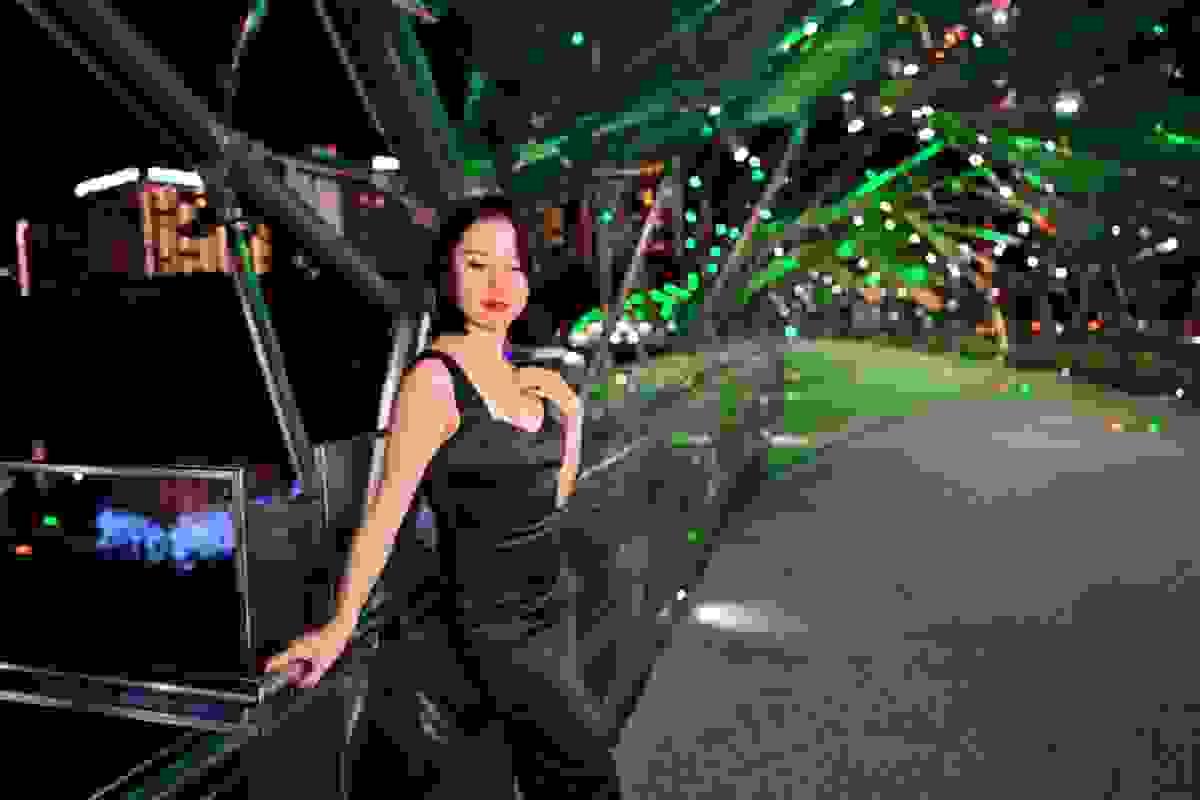 Marina Bay Sands Night portrait photoshoot on Helix Bridge