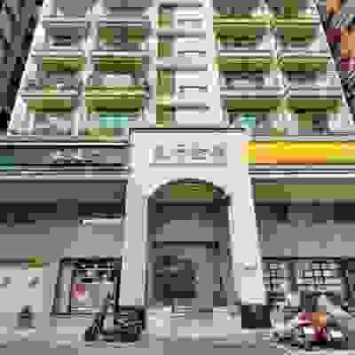 美源金典位於新店區安民街，總樓高9樓共19戶，格局3房，近康是美藥妝店、安康高中、安坑輕軌陽光運動公園站