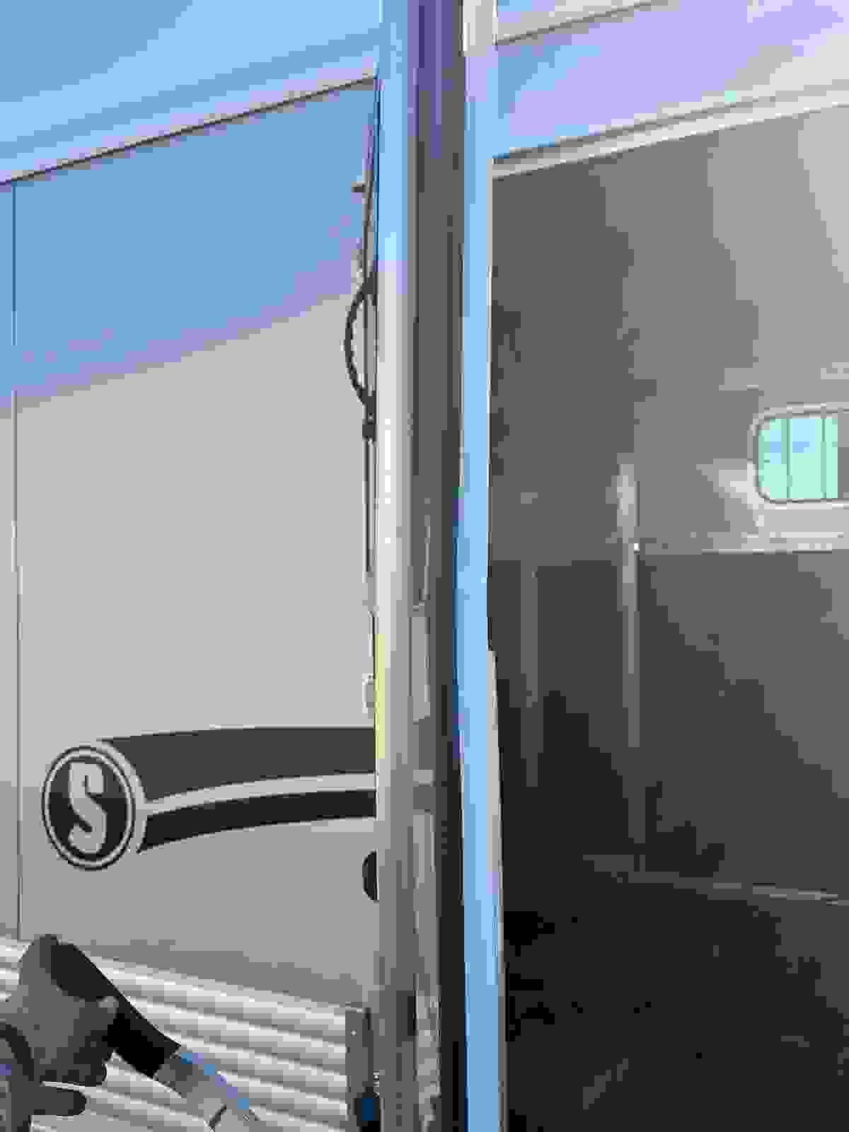 broken image