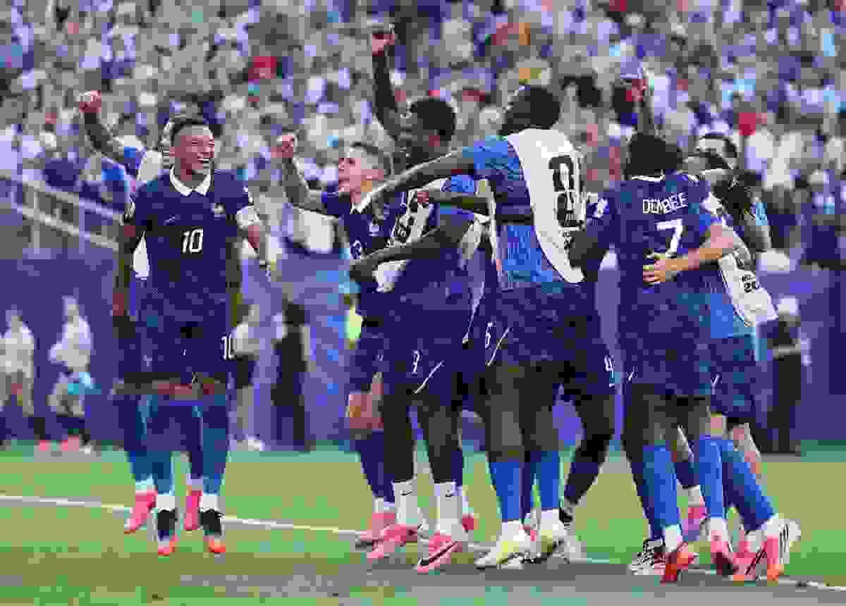 Dubai Palace | World Cup 3/7 - Vòng 32 đội: Bồ Đào Nha đối mặt Croatia, Tây Ban Nha hướng tới vòng 16 đội|Dự đoán tỷ số + xu hướng trận đấu Dubai Palace | World Cup 3/7 - Vòng 32 đội: Bồ Đào Nha đối mặt Croatia, Tây Ban Nha hướng tới vòng 16 đội|Dự đoán tỷ số + xu hướng trận đấu