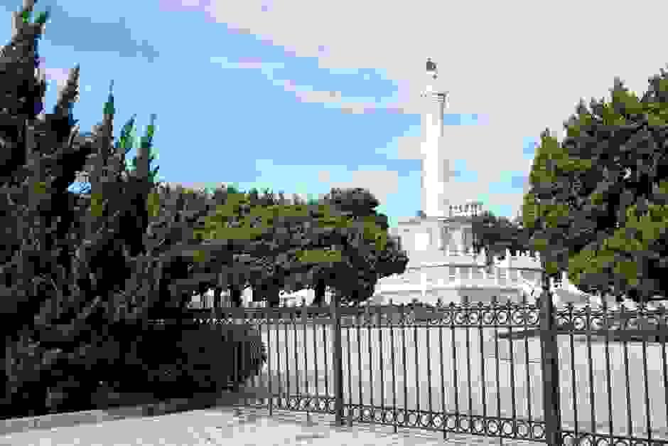 broken image