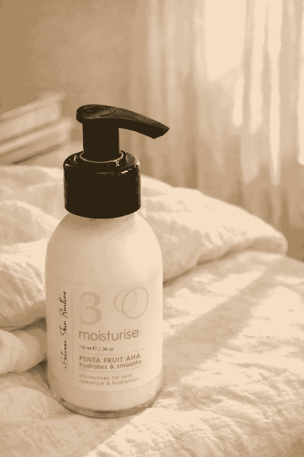 A daily moisturiser for all skin types—especially skin that breaks out. Hydrates, supports smoother texture, and helps brighten the look of uneven tone while keeping skin comfortable. A daily moisturiser for all skin types—especially skin that breaks out. Hydrates, supports smoother texture, and helps brighten the look of uneven tone while keeping skin comfortable.