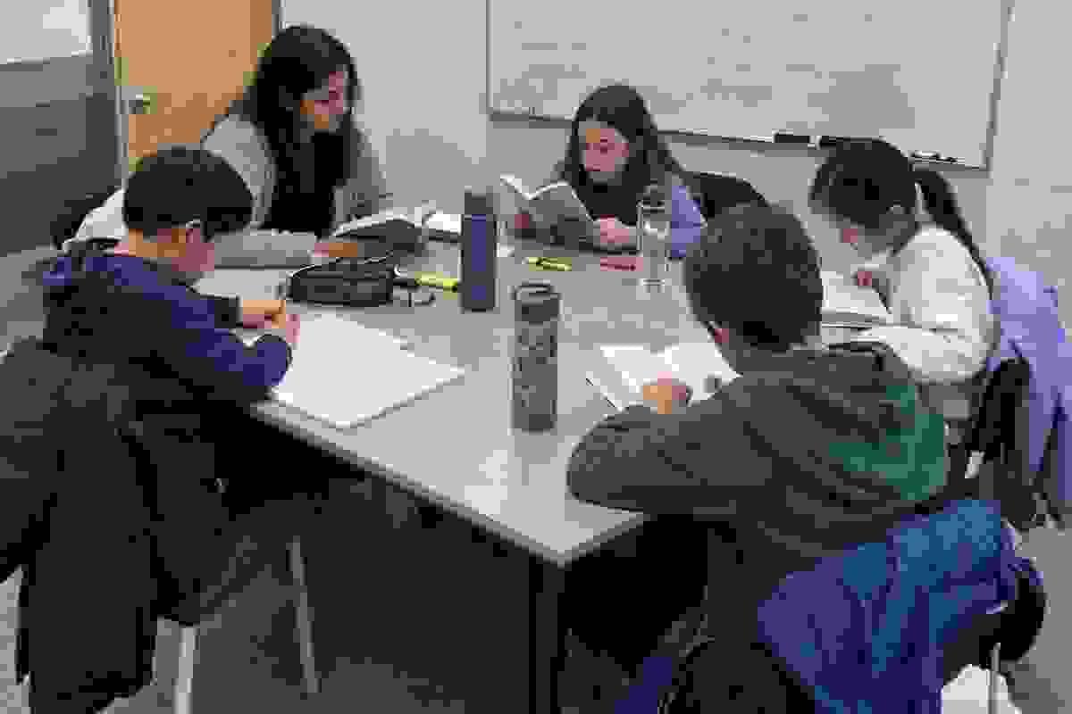 Provide tutoring courses in various subjects to meet the different learning needs and interests of students. rich course selection The courses we offer high-end after-school tutoring class Provide tutoring courses in various subjects to meet the different learning needs and interests of students. rich course selection The courses we offer high-end after-school tutoring class