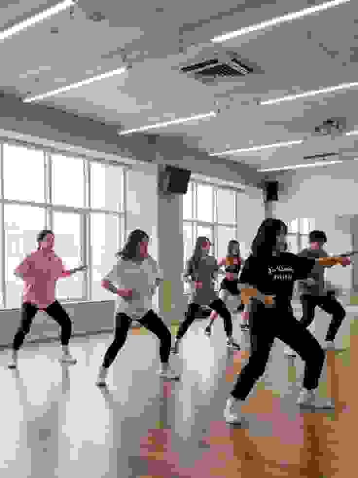 Provide tutoring courses in various subjects to meet the different learning needs and interests of students. rich course selection The courses we offer high-end after-school tutoring class Provide tutoring courses in various subjects to meet the different learning needs and interests of students. rich course selection The courses we offer high-end after-school tutoring class