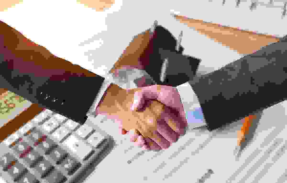 Adopt efficient filtration and circulation technology, save water and reduce costs, making washing and care more environmentally friendly. environmental protection water Our function Pet Automatic Washing Machine Business Introduction 1. Product Overview The automatic washing machine is an intelligent device designed specifically for pet stores, beauty salons, and individual households. It can automatically complete pet washing, drying, and other care processes, improving washing efficiency, reducing labor costs, and ensuring the comfort and safety of pets. 2. Target Market Pet Stores and Beauty Salons: Improve washing efficiency, reduce manual operation risks, and increase customer satisfaction. Pet Hospitals: Used for cleaning pets, improving hygiene standards, suitable for post-operative care. Individual Households: Provide convenient home pet cleaning solutions, suitable for families with multiple pets. 3. Main Functions ✅ Intelligent Washing: Multiple modes (such as deep cleaning, quick wash, sensitive skin mode) can adjust water pressure and temperature according to pet hair type and size. ✅ Automatic Drying: Constant temperature drying, reducing pet anxiety, avoiding overheating issues with handheld hair dryers. ✅ Eco-friendly Water Use: Efficient filtration and circulation technology, saving water consumption and reducing costs. ✅ Sterilization and Disinfection: Built-in UV sterilization function, ensuring cleanliness and hygiene, reducing the risk of skin diseases. ✅ Intelligent Control: APP remote operation, providing real-time monitoring and personalized settings. 4. Competitive Advantages 🔹 Save Time and Labor: Compared to traditional hand washing, saves an average of over 50% of time. 🔹 Reduce Pet Anxiety: Low noise design, reducing discomfort for pets during bathing. 🔹 Simple Operation: One-click start, no professional training required to get started. 🔹 Diverse Revenue Opportunities: Can be combined with membership systems, one-time charges, etc., to increase profits. 5. Marketing Strategy 📌 B2B Cooperation: Collaborate with pet stores and beauty salons to provide rental or sales solutions. 📌 B2C Promotion: Targeting pet-owning families, selling through e-commerce platforms, social media, and physical channels. 📌 Experience Marketing: Hold free trial activities to enhance market acceptance and brand awareness. 6. Investment and Revenue Analysis Equipment Cost: Price ranges from NT300000 New Taiwan Dollars Payback Period: Based on customer usage frequency, expected to break even within 18 months Profit Model: Equipment sales + consumable sales + maintenance services 7. Future Development Direction 🔸 Increase AI Functions: Use AI to identify pet breeds and provide personalized washing and care suggestions. 🔸 Expand Market: Enter emerging fields such as pet-friendly hotels and pet cafes. 🔸 Smart Networking: Integrate with other smart pet devices to create a complete smart pet care system. Adopt efficient filtration and circulation technology, save water and reduce costs, making washing and care more environmentally friendly. environmental protection water Our function Pet Automatic Washing Machine Business Introduction 1. Product Overview The automatic washing machine is an intelligent device designed specifically for pet stores, beauty salons, and individual households. It can automatically complete pet washing, drying, and other care processes, improving washing efficiency, reducing labor costs, and ensuring the comfort and safety of pets. 2. Target Market Pet Stores and Beauty Salons: Improve washing efficiency, reduce manual operation risks, and increase customer satisfaction. Pet Hospitals: Used for cleaning pets, improving hygiene standards, suitable for post-operative care. Individual Households: Provide convenient home pet cleaning solutions, suitable for families with multiple pets. 3. Main Functions ✅ Intelligent Washing: Multiple modes (such as deep cleaning, quick wash, sensitive skin mode) can adjust water pressure and temperature according to pet hair type and size. ✅ Automatic Drying: Constant temperature drying, reducing pet anxiety, avoiding overheating issues with handheld hair dryers. ✅ Eco-friendly Water Use: Efficient filtration and circulation technology, saving water consumption and reducing costs. ✅ Sterilization and Disinfection: Built-in UV sterilization function, ensuring cleanliness and hygiene, reducing the risk of skin diseases. ✅ Intelligent Control: APP remote operation, providing real-time monitoring and personalized settings. 4. Competitive Advantages 🔹 Save Time and Labor: Compared to traditional hand washing, saves an average of over 50% of time. 🔹 Reduce Pet Anxiety: Low noise design, reducing discomfort for pets during bathing. 🔹 Simple Operation: One-click start, no professional training required to get started. 🔹 Diverse Revenue Opportunities: Can be combined with membership systems, one-time charges, etc., to increase profits. 5. Marketing Strategy 📌 B2B Cooperation: Collaborate with pet stores and beauty salons to provide rental or sales solutions. 📌 B2C Promotion: Targeting pet-owning families, selling through e-commerce platforms, social media, and physical channels. 📌 Experience Marketing: Hold free trial activities to enhance market acceptance and brand awareness. 6. Investment and Revenue Analysis Equipment Cost: Price ranges from NT300000 New Taiwan Dollars Payback Period: Based on customer usage frequency, expected to break even within 18 months Profit Model: Equipment sales + consumable sales + maintenance services 7. Future Development Direction 🔸 Increase AI Functions: Use AI to identify pet breeds and provide personalized washing and care suggestions. 🔸 Expand Market: Enter emerging fields such as pet-friendly hotels and pet cafes. 🔸 Smart Networking: Integrate with other smart pet devices to create a complete smart pet care system.