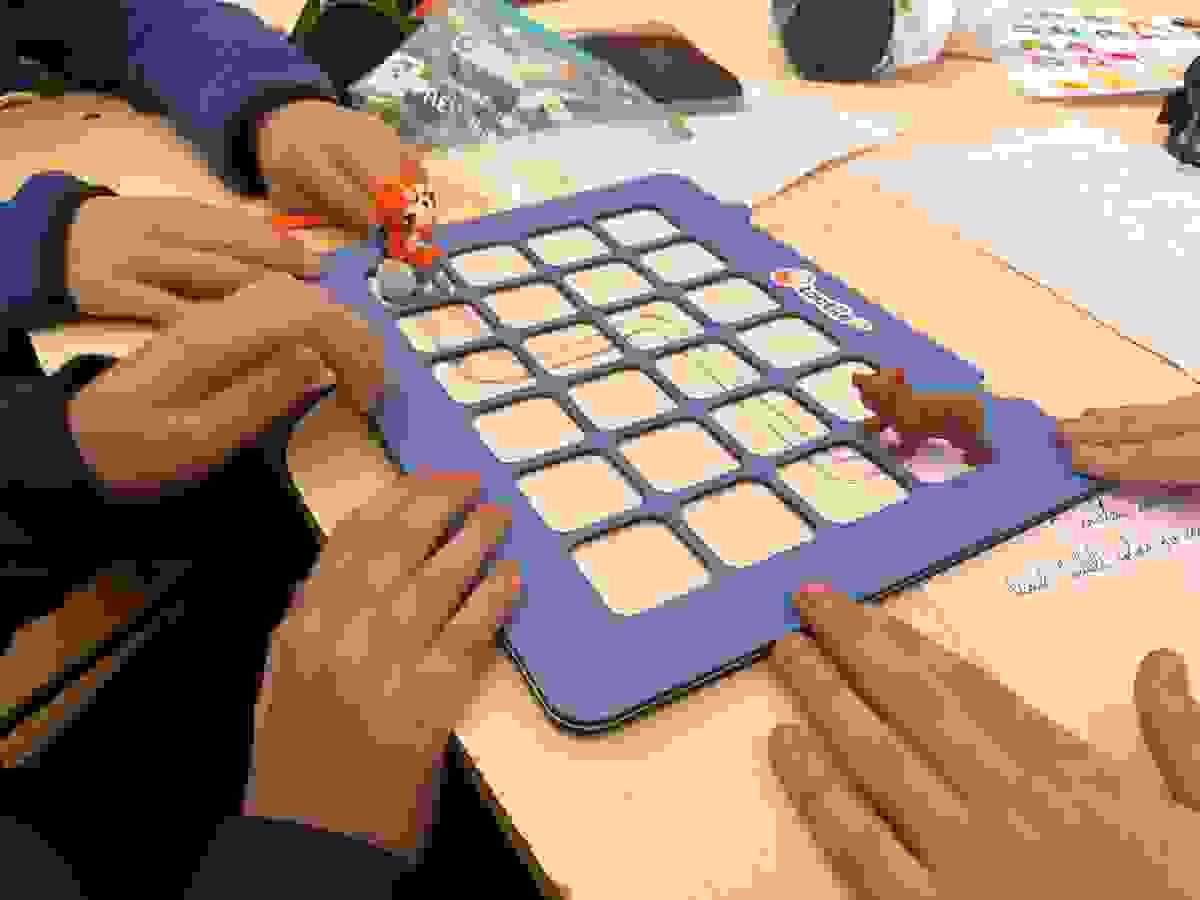 Scratch Tactile la Școala Gimnazială Nr. 2 “Diaconu Coresi” Brașov Scratch Tactile la Școala Gimnazială Nr. 2 “Diaconu Coresi” Brașov