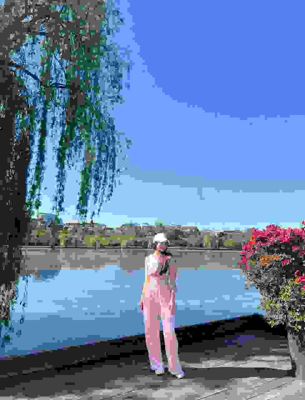 broken image