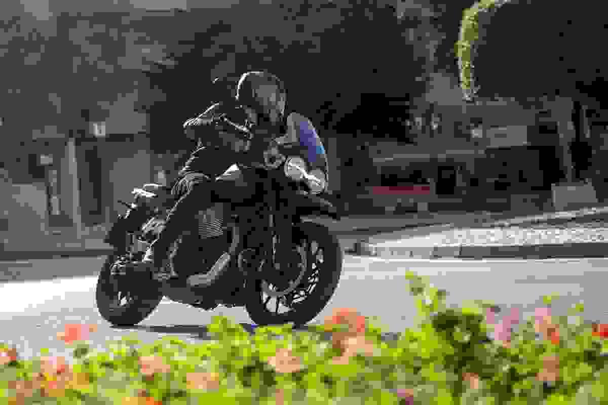 Guzzi V85