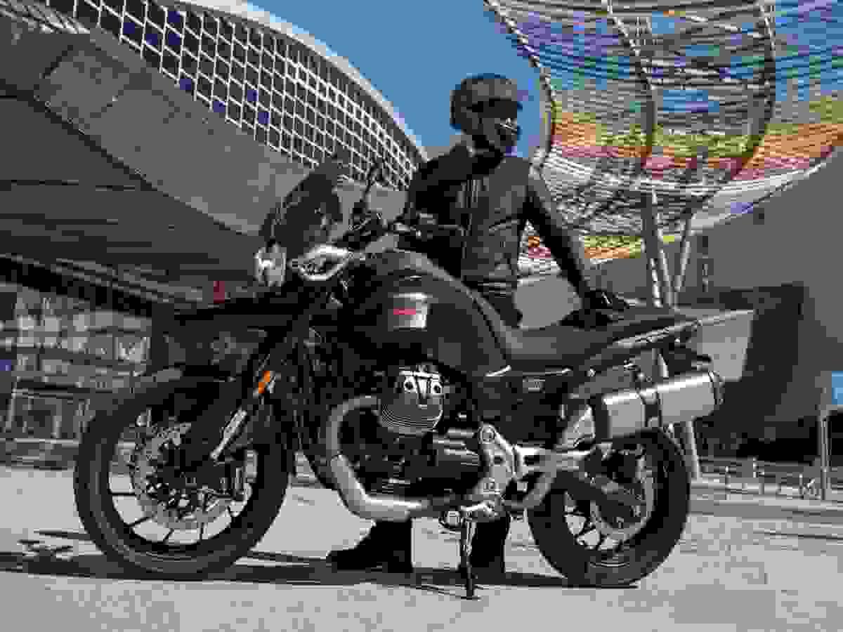 Guzzi V85TT Strada