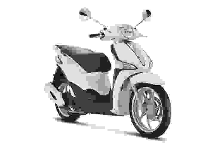 We select only scooters and accessories of high quality to guarantee your safety and your satisfaction. Superior Quality Our Commitments Ets Tracqui is a store that sells scooters and accessories 2-wheels such as helmets.