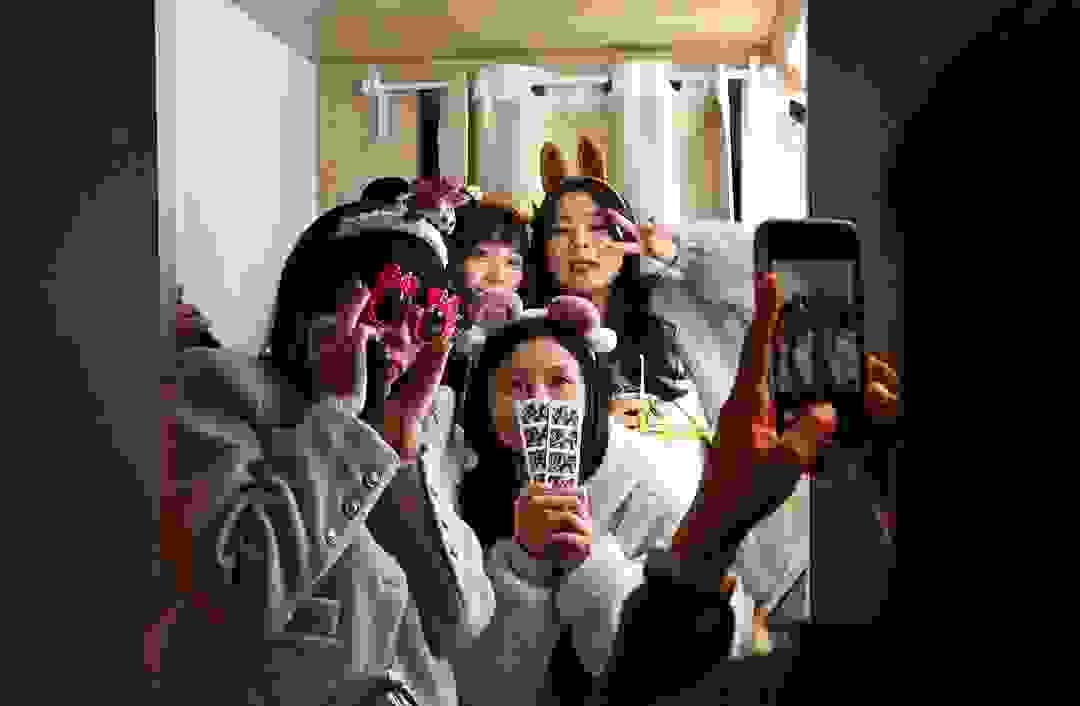 Create stickers exclusive to you, making every photo unique. custom sticker Our characteristics photo booth Create stickers exclusive to you, making every photo unique. custom sticker Our characteristics photo booth