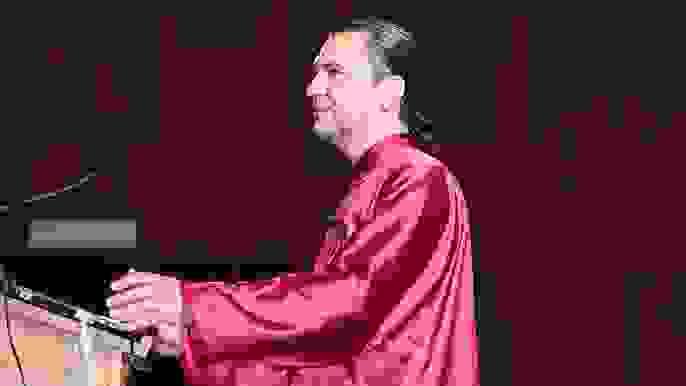 The our sessions of Qigong and practices wise aim to promote the well-being mental and physical. These courses offer tools practical to manage the stress, improve the health and develop a connection deep with oneself. Qigong and Wisdom Practices What do we do School of Taijiquan Chen style, Qigong, Wisdom Practices and Holistic Disciplines. Weekly Courses for Amateurs and Three-Year Training for Aspiring Instructors and Teachers. Technical Direction: Master Giuseppe Delang Paterniti.
