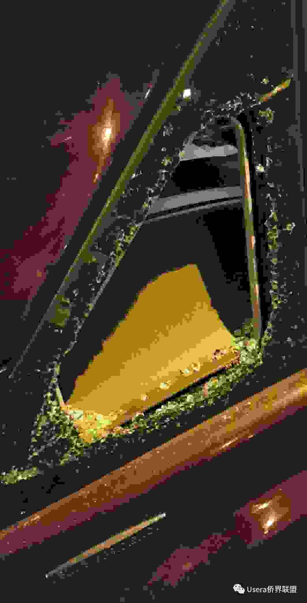 broken image