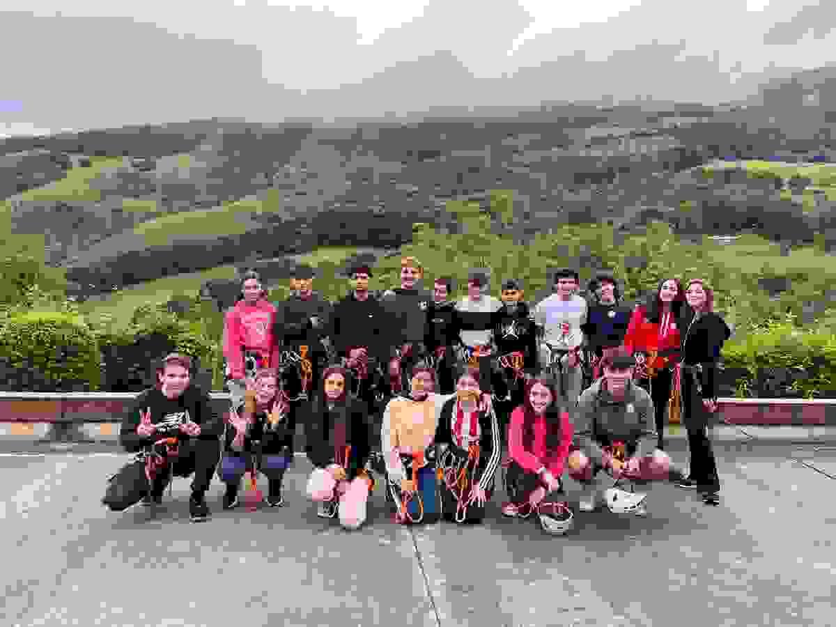 Participate in projects that positively impact your environment and help those who need it most. Solidarity Actions What do we do Hirugazte is the area of young people of Hirukide, aimed at people between 15 and 25 years old. It is your community within Hirukide, a space designed for you to train, share your concerns and experiences with other people in your environment, and participate in solidarity actions. Participate in projects that positively impact your environment and help those who need it most. Solidarity Actions What do we do Hirugazte is the area of young people of Hirukide, aimed at people between 15 and 25 years old. It is your community within Hirukide, a space designed for you to train, share your concerns and experiences with other people in your environment, and participate in solidarity actions.