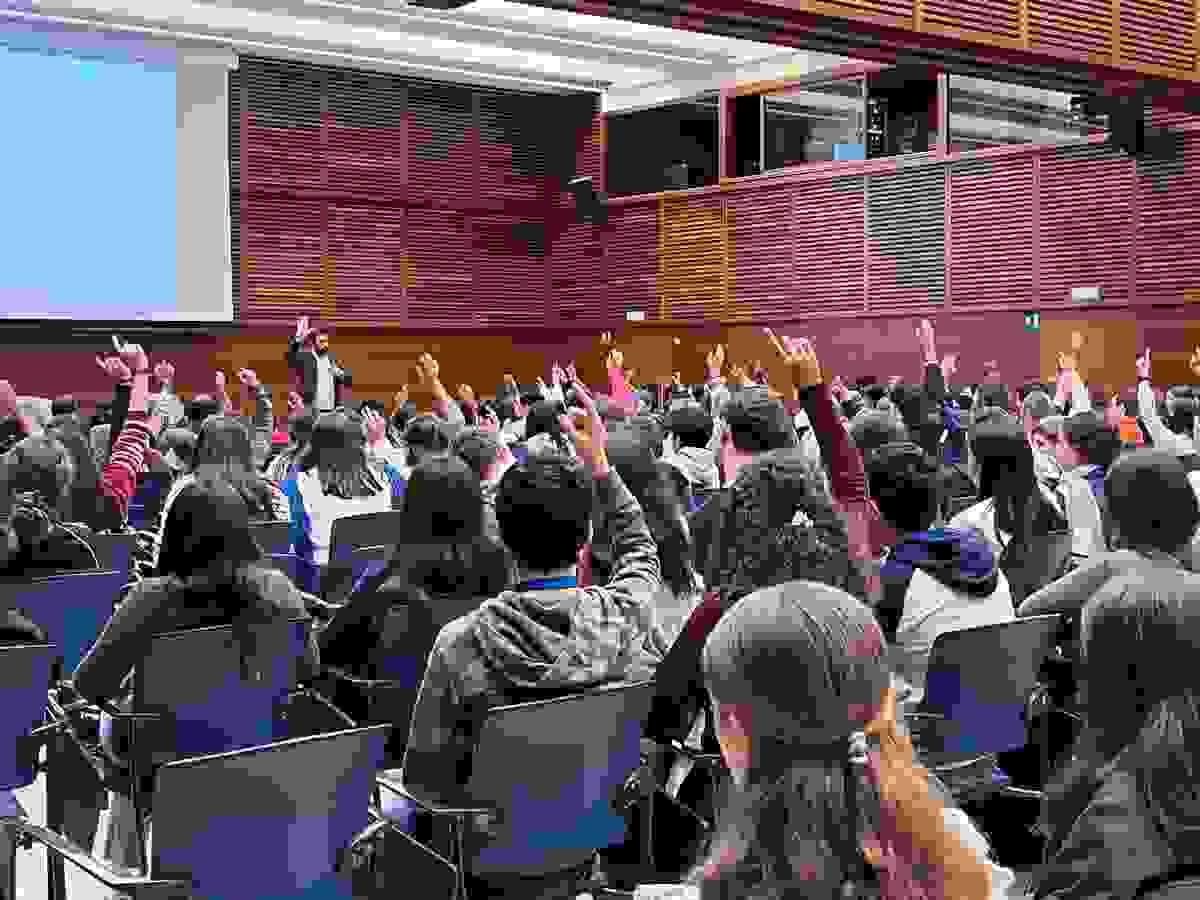 Participate in projects that make the difference in your community and contribute to the common good. Solidarity Actions What do we do Hirugazte is the area of young people of Hirukide, aimed at people between 15 and 25 years old. It is your community within Hirukide, a space designed for you to train, share your concerns and experiences with other people in your environment, and participate in solidarity actions. Participate in projects that make the difference in your community and contribute to the common good. Solidarity Actions What do we do Hirugazte is the area of young people of Hirukide, aimed at people between 15 and 25 years old. It is your community within Hirukide, a space designed for you to train, share your concerns and experiences with other people in your environment, and participate in solidarity actions.