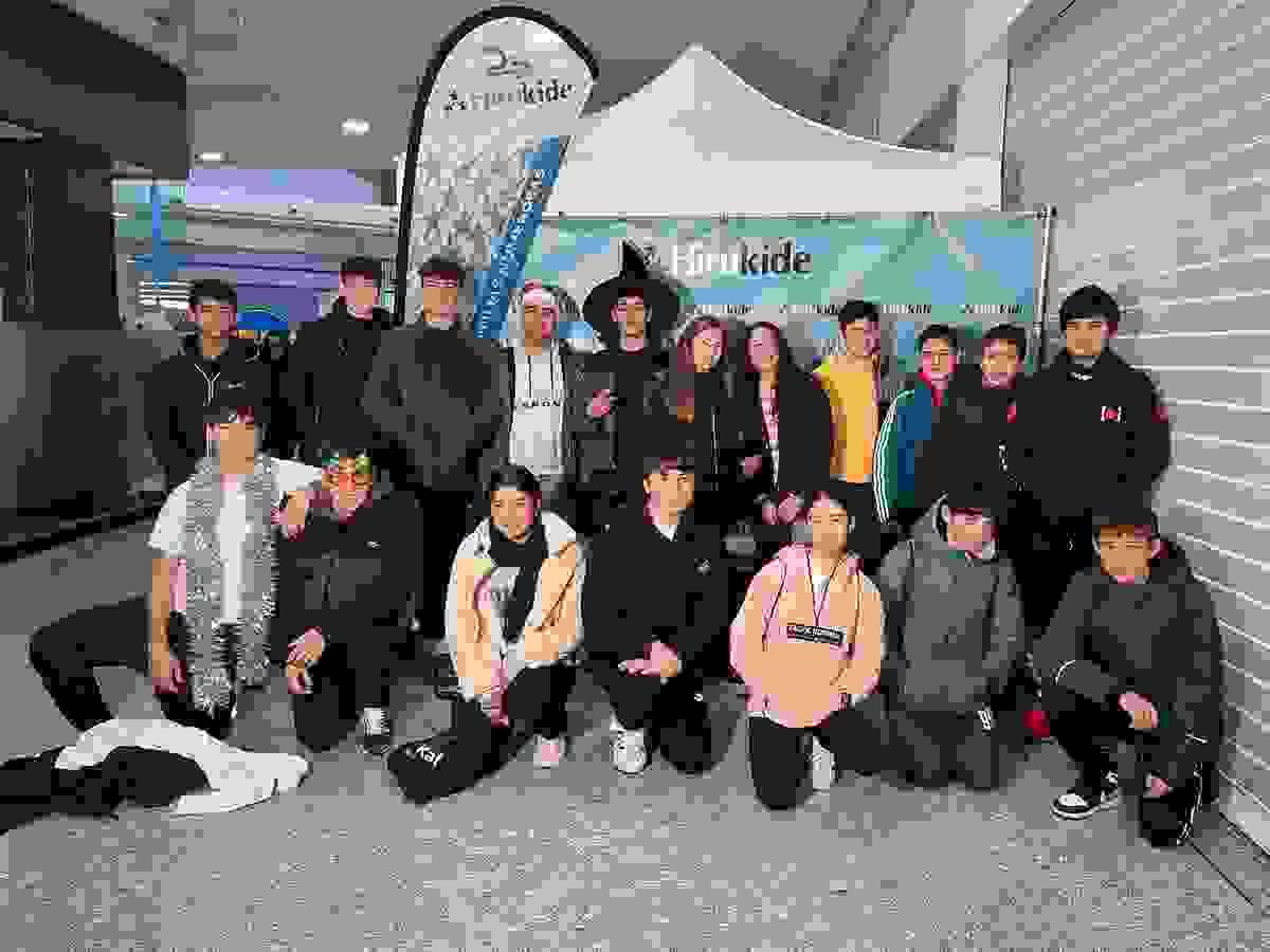 Participate in projects that make the difference in your community and contribute to the common good. Solidarity Actions What do we do Hirugazte is the area of young people of Hirukide, aimed at people between 15 and 25 years old. It is your community within Hirukide, a space designed for you to train, share your concerns and experiences with other people in your environment, and participate in solidarity actions. Participate in projects that make the difference in your community and contribute to the common good. Solidarity Actions What do we do Hirugazte is the area of young people of Hirukide, aimed at people between 15 and 25 years old. It is your community within Hirukide, a space designed for you to train, share your concerns and experiences with other people in your environment, and participate in solidarity actions.