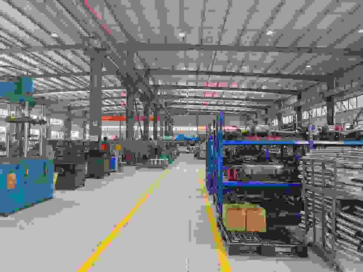 Our team is always ready to answer your questions, provide professional advice, and ensure you find the right accessories. professional customer service The services we provide automobile parts Our team is always ready to answer your questions, provide professional advice, and ensure you find the right accessories. professional customer service The services we provide automobile parts