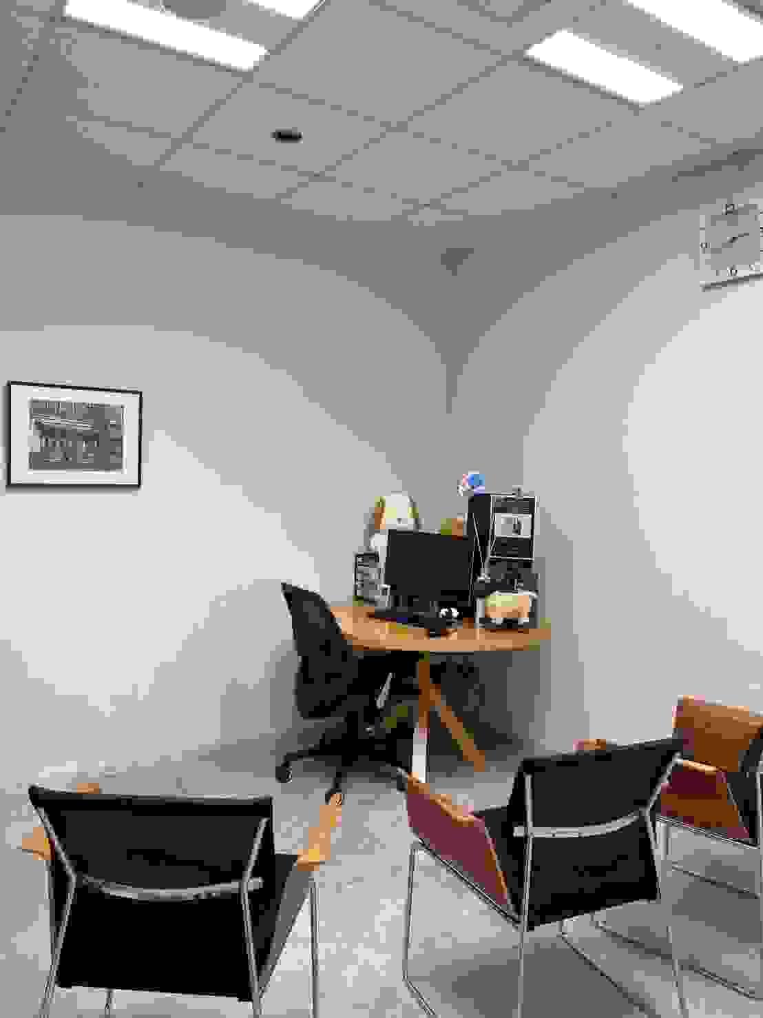 We adopt a completely reservation system, and in an environment that emphasizes the privacy of patients, you can receive treatment in a relaxed manner. completely reservation system Our company's characteristics Tokyo in is regeneration medical specialty complete reservation system clinic