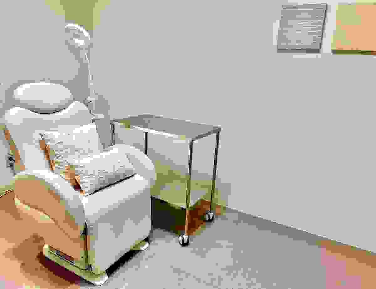 We adopt a completely reservation system, and in an environment that emphasizes the privacy of patients, you can receive treatment in a relaxed manner. completely reservation system Our company's characteristics Tokyo in is regeneration medical specialty complete reservation system clinic