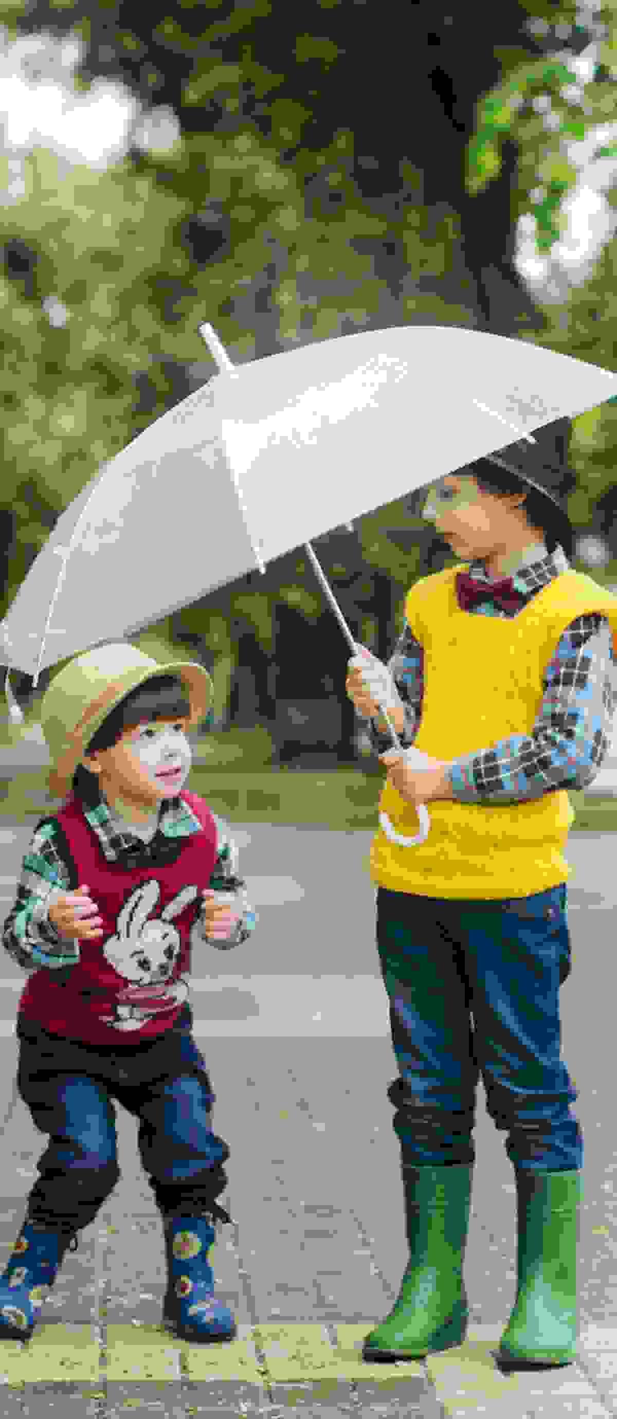 We offer professional support for teenagers, helping them cope with emotional and social challenges. Our sessions are tailored to their unique needs and expectations. Support for Teenagers Our Services - TUS specialist for preschool children- TUS specialist for teenagers- TUS specialist for adults- 5th year student of child and adolescent psychology,- Postgraduate in psychotraumatology