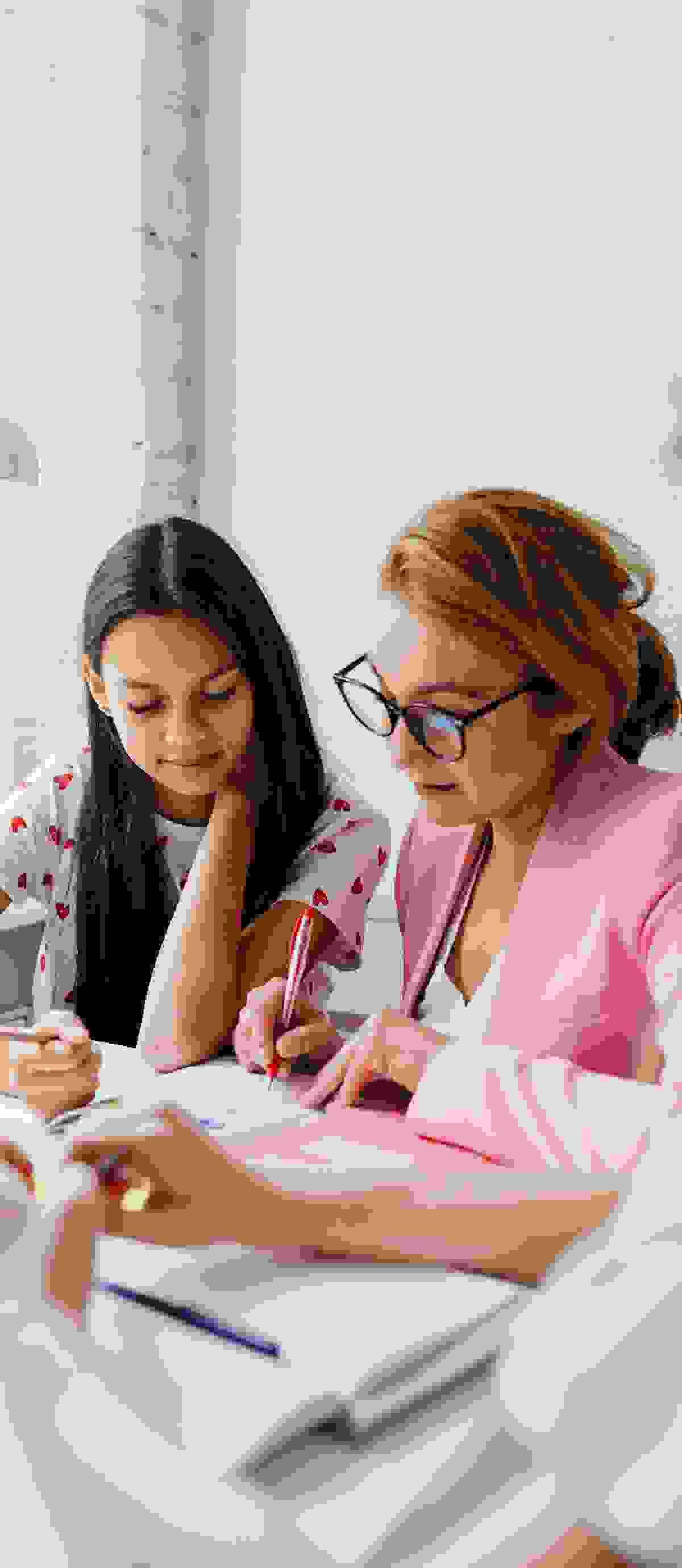 We specialize in therapy and emotional support for preschool-aged children. Our approach is based on understanding their needs and creating a safe environment in which they can develop. Support for Children Our Services - Specialist TUS for preschool children- Specialist TUS for teenagers- Specialist TUS for adults- 5th year student of child and adolescent psychology,- Postgraduate in psychotraumatology