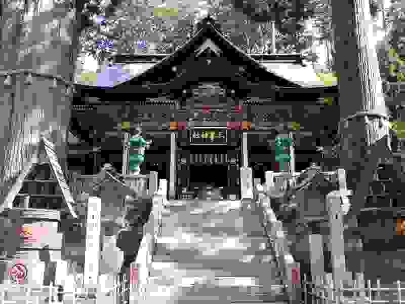 関東で自然と癒しを感じるおすすめスポット-三峯神社