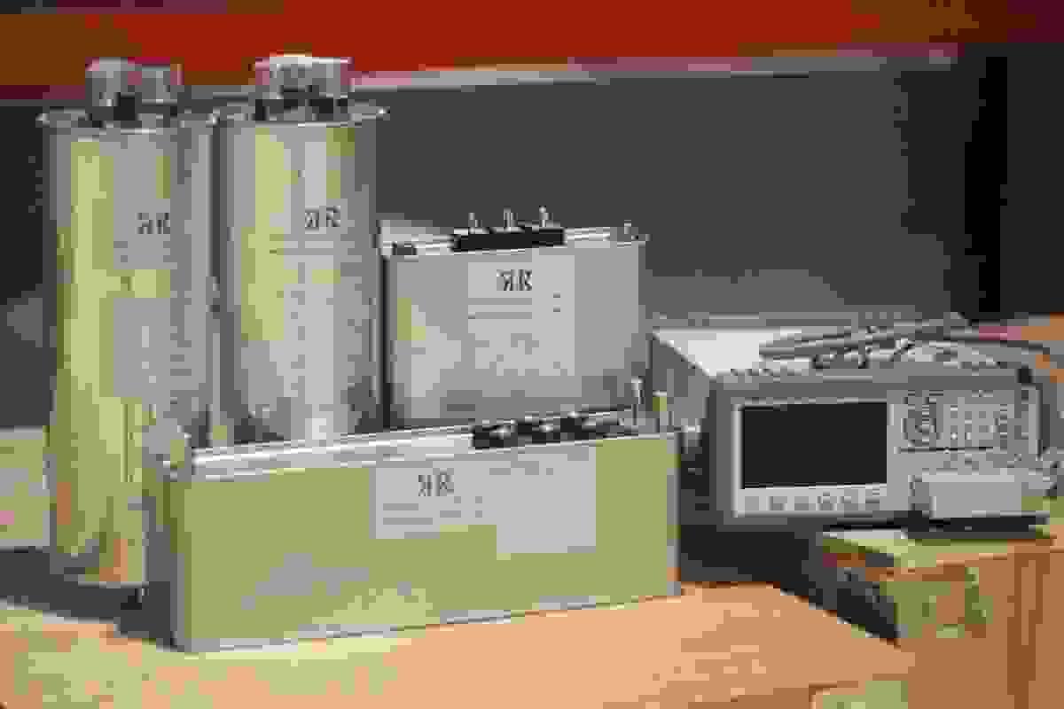 Self-healing Low-voltage Power Capacitor