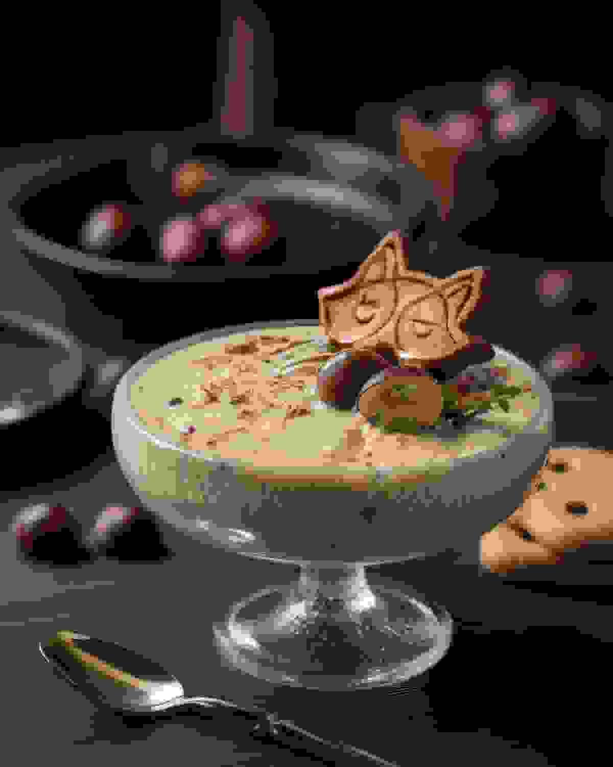 Our creative desserts are not just food, they are a reflection of medieval culture, allowing you to feel the charm of that history while tasting. cultural combination Our dessert art medieval creative dessert baking workshop