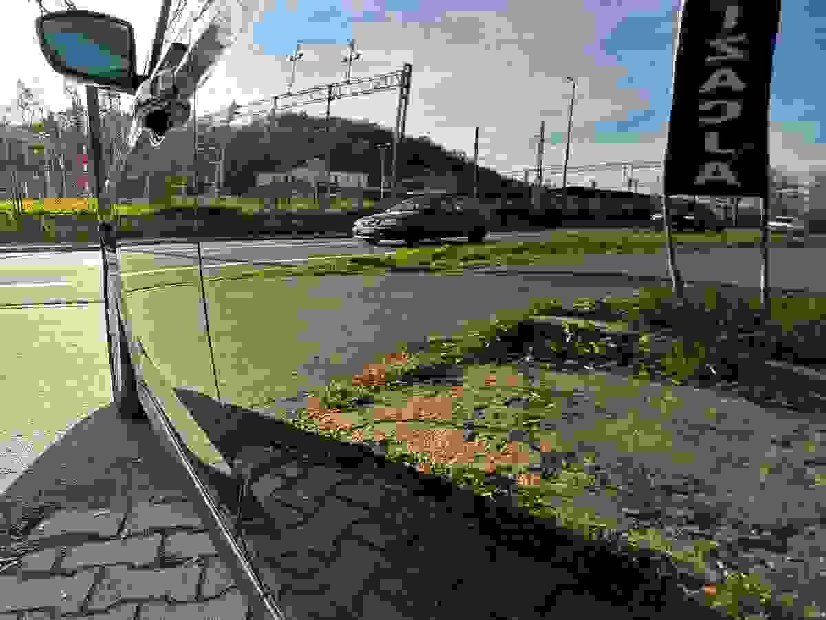 broken image