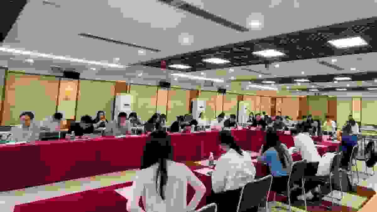 From Left - Tom Lam, Founder of AiXel-Labs; Ms Liu, Deputy Representative of GNSC in Hong Kong; Harry Xia, CEO of AiXel-Labs From Left - Tom Lam, Founder of AiXel-Labs; Ms Liu, Deputy Representative of GNSC in Hong Kong; Harry Xia, CEO of AiXel-Labs