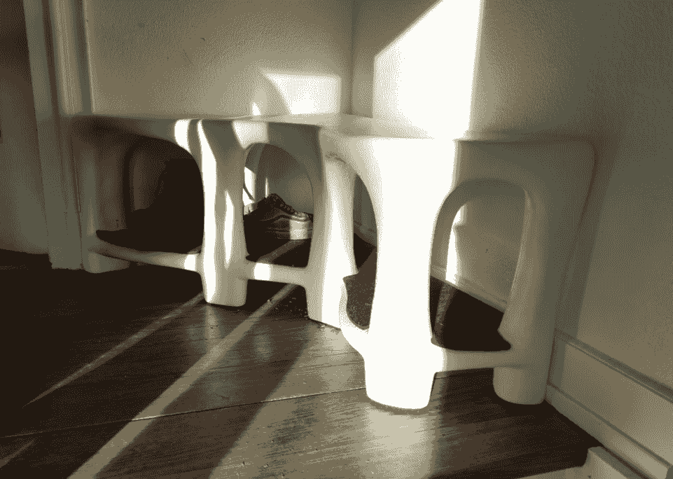 Experience the future of living with our innovative furniture! Sustainable furniture made of paper Manufacturing of furniture from fiber casting. So far, prototypes exist, the next step is a fiber casting mold.