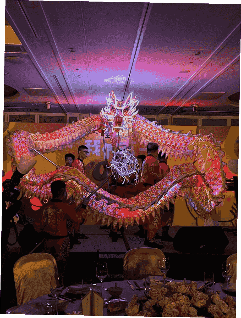 Our war drum performance can inspire the audience's enthusiasm and create a high-spirited atmosphere for the event. traditional war drum The services we provide Awakening lion, dragon dance and lion dance, traditional performance, lion formation, dragon formation, war drum performance, groundbreaking ceremony, year-end party program, New Year festival activities, New Year performance, wedding and funeral celebrations, various traditional performances entrusted to us Wangfu!